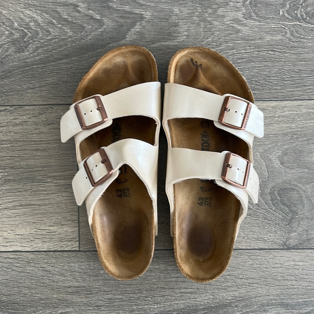 Arizona Birkenstocks in excellent condition